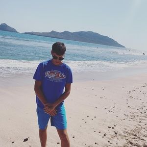 Meet your Posher, Elijah